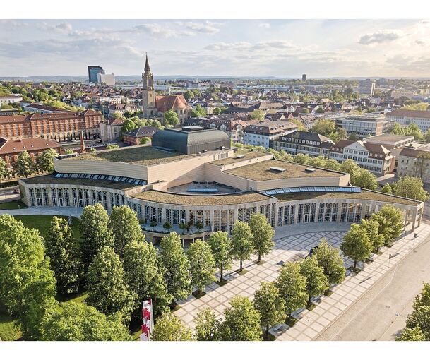 „Eine hohe Zweckdienlichkeit wie eine gediegene Opulenz mit hohem künstlerischem Anspruch“: Im Februar 2024 wurde das Forum zum erhaltenswerten Kulturdenkmal „aus wissenschaftlichen, künstlerischen und heimatgeschichtlichen Gründen“. Das drittgrößte