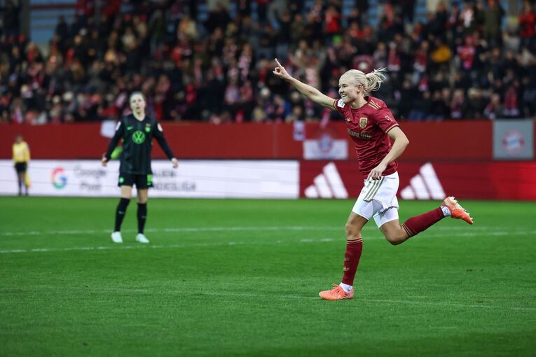 Bayern München - VfL Wolfsburg Bayern München - VfL Wolfsburg