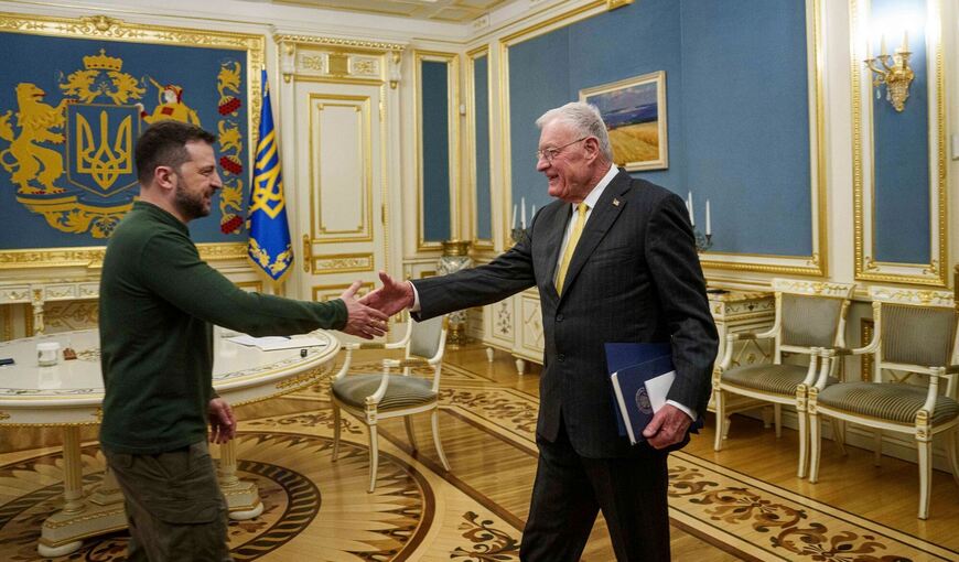 Wolodymyr Selenskyj und Keith Kellogg