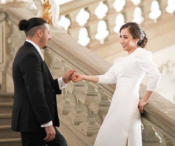 Das Schloss ist eine beliebte Location für Hochzeiten und eine schöne Kulisse für unvergessliche Fotos.