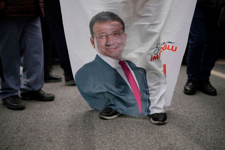Istanbuler Bürgermeister Imamoglu festgenommen - Proteste Istanbuler Bürgermeister Imamoglu festgenommen - Proteste
