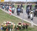 Trauerkorso von Löchgau nach Metterzimmern: Im März kommt hier ein 19 Jahre alter Motorradfahrer ums Leben.