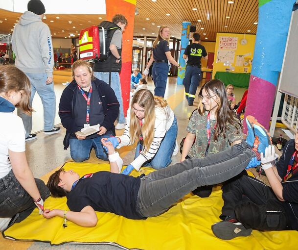 200 junge Leute aus dem Schulsanitätsdienst haben an der Übung teilgenommen.