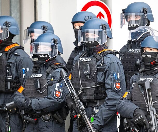 Das Gericht ist stark gesichert.