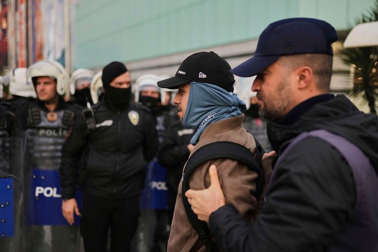 Proteste nach der Festnahme des Istanbuler Bürgermeisters Proteste nach der Festnahme des Istanbuler Bürgermeisters