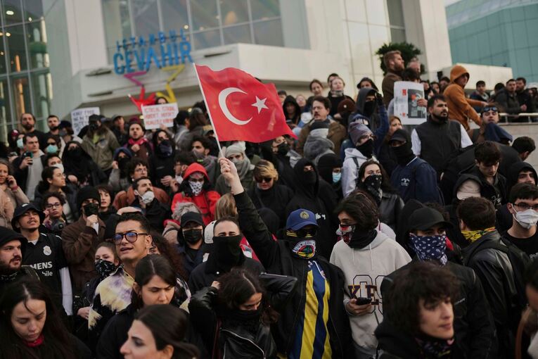 Proteste nach der Festnahme des Istanbuler Bürgermeisters Proteste nach der Festnahme des Istanbuler Bürgermeisters