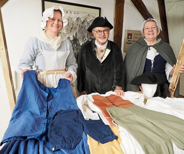 An den Kostümen für das 18.-Jahrhundert-Fest wird schon seit Monaten gearbeitet.