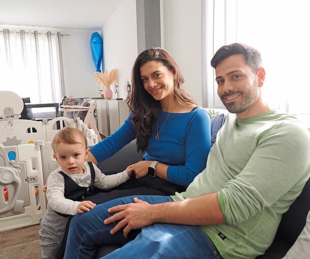 Claudia Lotierzo und Roberto Ieva mit Sohn Leonardo.