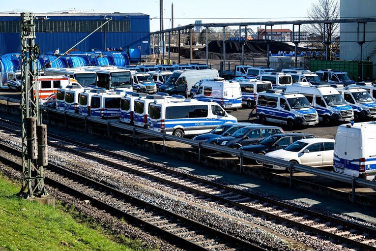 Castor-Transport: Ankunft in Deutschland