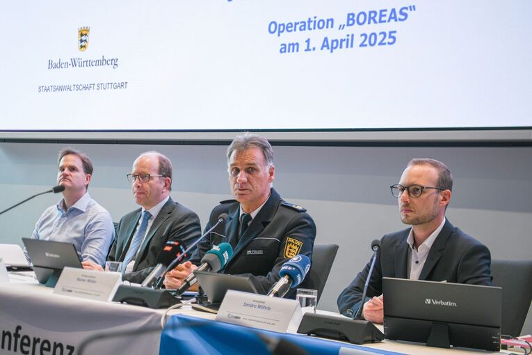 Pressekonferenz zu Razzien gegen Organisierte Kriminalität