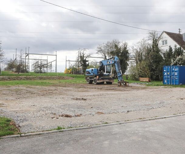 Von Wohncontainern und Baumaterialien ist auf dem Grundstück in der Hackstraße kaum noch etwas zu sehen, auch der Zaun wurde wieder entfernt.