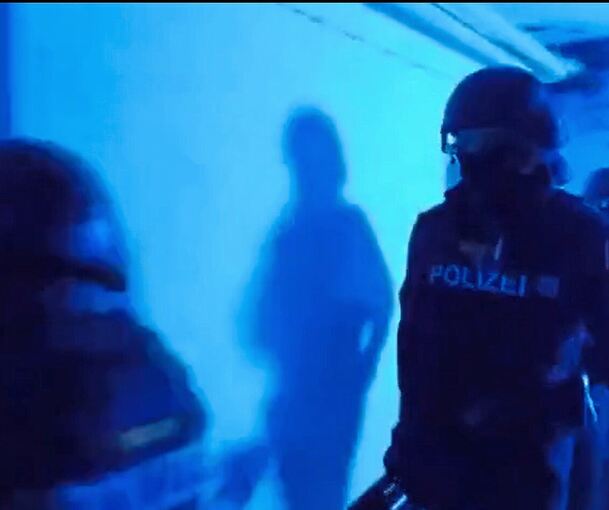 Deutsche und italienische Polizisten gehen am Dienstagmorgen gegen mutmaßliche Mafiosi vor. Der Schwerpunkt liegt im Großraum Stuttgart.