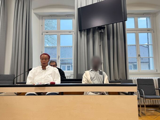 Prozess um Messerangriff vor Supermarkt