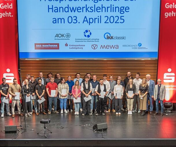 Handwerker sind Berufsoptimisten: Diese Worte hat Kreishandwerksmeister Albrecht Lang den jungen Gesellinnen und Gesellen bei ihrer Freisprechung mit auf den Weg gegeben.