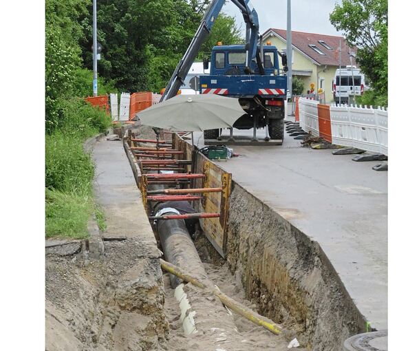 Die Leitungen für die Vaihinger Nahwärmeversorgung liegen.