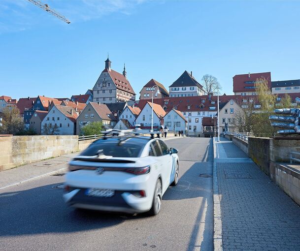 Die Zufahrt zur Altstadt über die Enzbrücke ist voraussichtlich bis Juni nicht möglich.