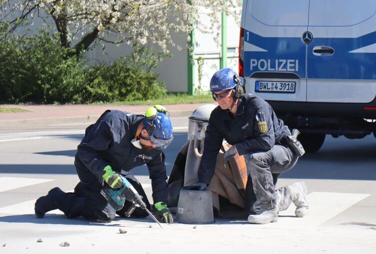 Zementwerk in Leimen durch Protestaktion blockiert