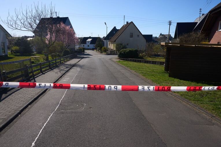 Nach Gewalttat im Westerwald: Täter weiter flüchtig