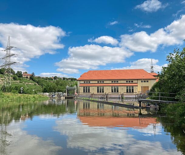 Ihr Wasserkraftwerk in Pleidelsheim will die Süwag nicht nur für die Stromerzeugung, sondern bald auch für Flusswärme nutzen.