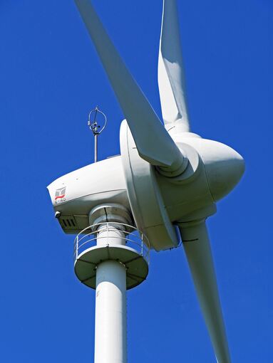 350_0008_4650820_High_windmill_3094183