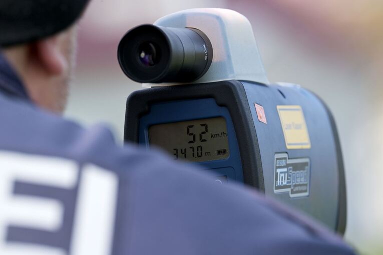 Geschwindigkeitskontrolle Geschwindigkeitskontrolle