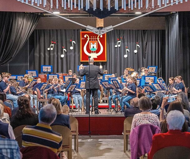 Beim Festabend in der Alten Kelter standen zunächst die jungen Musiker im Mittelpunkt.