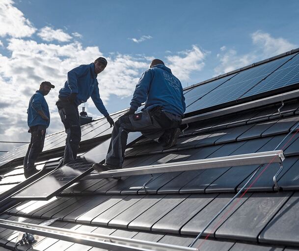 Mit dem Programm „Klimabonus“ der Stadt Ludwigsburg wird auch die Anschaffung einer Photovoltaikanlage gefördert.