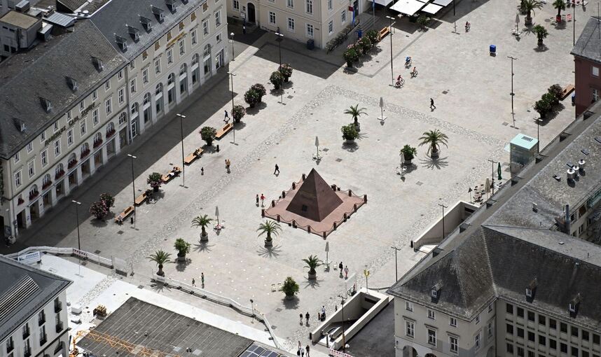 Luftbild Innenstadt Karlsruhe mit Schloss