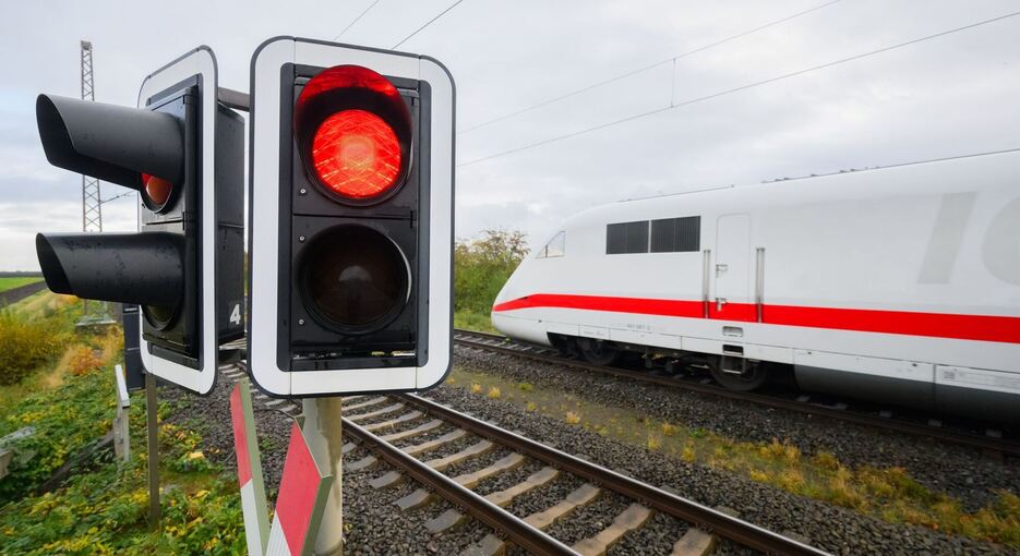 Bahn: Streckensperrung Bahn: Streckensperrung