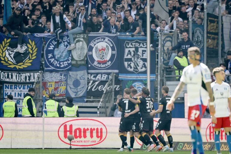 Hamburger SV - Karlsruher SC Hamburger SV - Karlsruher SC