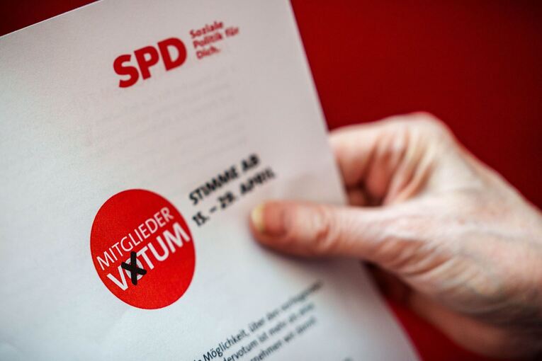 Mitgliedervotum der SPD zum Koalitionsvertrag Mitgliedervotum der SPD zum Koalitionsvertrag
