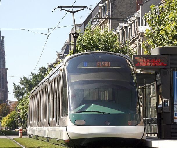 Die Straßburger Stadtbahn gilt als Renner. In Ludwigsburg wird es noch Jahre dauern, bis Züge aufs Gleis gesetzt werden.