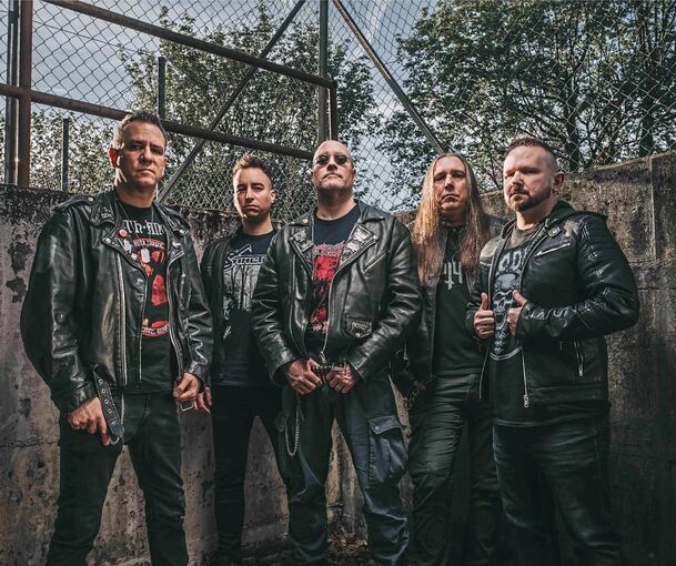 Hochmotiviert: Sacred Steel - von links: Mathias Straub (Schlagzeug), Jonas Khalil (Gitarre), Gerrit Mutz (Gesang), Jörn Langenfeld (Gitarre) und Antonio Ieva (Bass) - wollen wieder Vollgas geben.