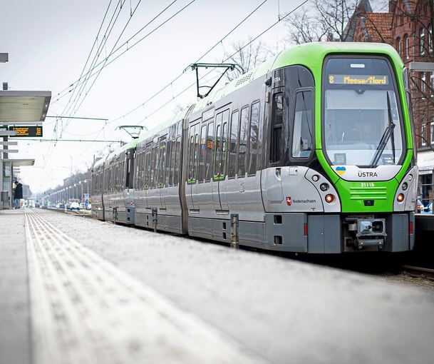 In Hannover (Foto) fährt bereits eine Stadtbahn durch die Innenstadt.