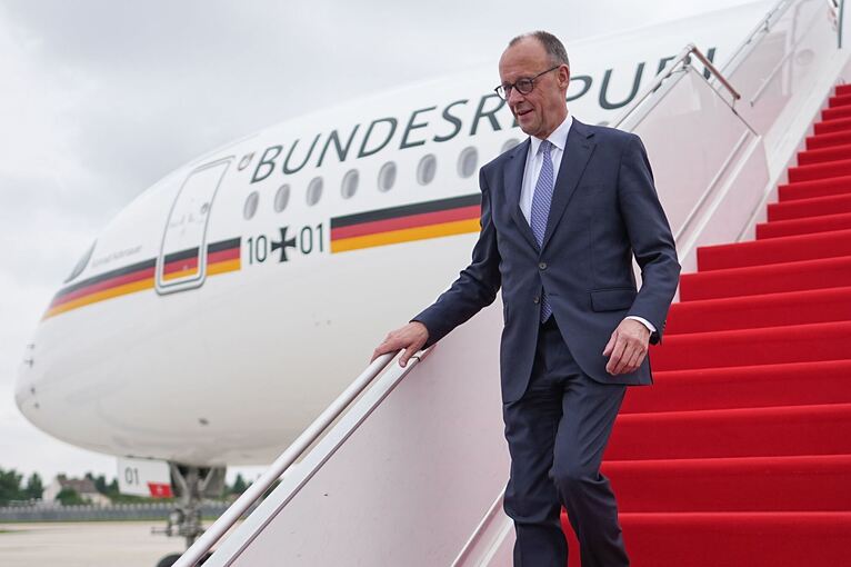 Bundeskanzler Merz reist nach Paris und Warschau