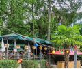 Ein beliebter Biergarten im Landkreis: Das Uferstüble mit Beachbereich in Ludwigsburg.