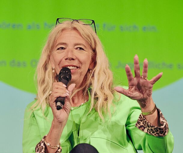 Notärztin Lisa Federle spricht im Scala über die Notwendigkeit des richtigen Zuhörens.