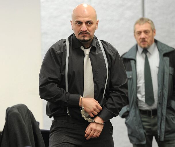 Xatar im Jahr 2011 kurz vor der Urteilsverkündung im Landgericht Stuttgart.