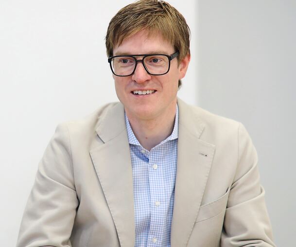 Der Oberstenfelder Bürgermeister Markus Kleemann ist für die Stichwahl am 25. Mai auf Stimmenfang.