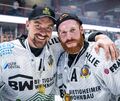 Tragen auch in der DEL 2 das Trikot der Bietigheim Steelers: Verteidiger Pawel Dronia (links) und Stürmer Tyler McNeely.