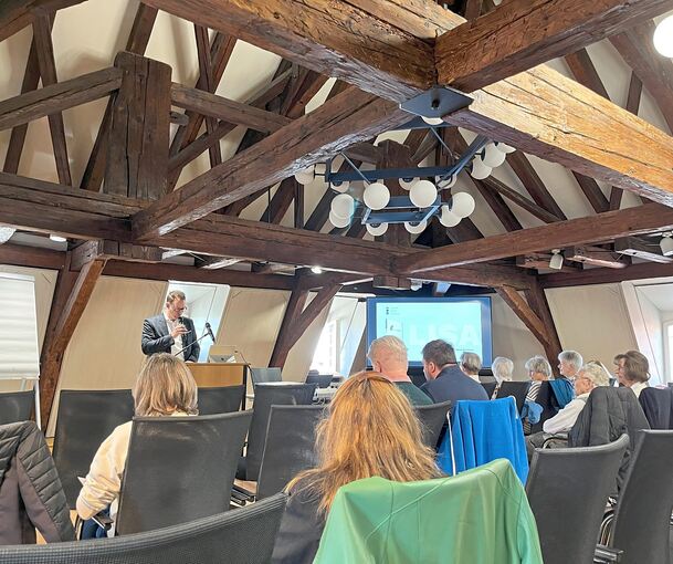 Interessierte Zuhörer bei der Veranstaltung in Marbach.