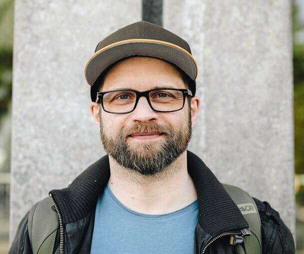 Ermutigender Kampf um Würde: Kristo Šagor inszeniert „Emil und die Detektive“ beim Theatersommer 2025.