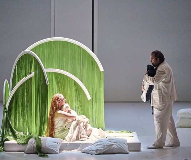 Silvia Costa bringt in Stuttgart Otello auf die Bühne.