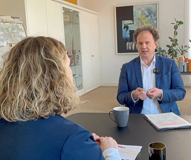Oberbürgermeister Matthias Knecht beantwortet im Video auch die Fragen der Bürgerinnen und Bürger.