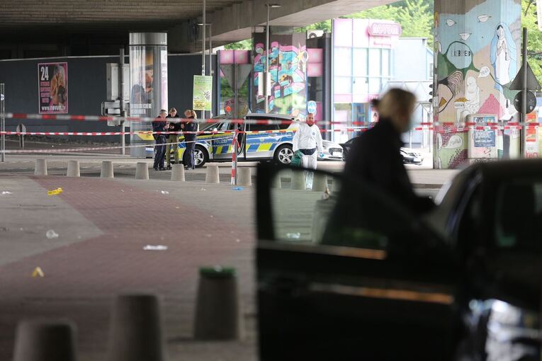 Mann verletzt mehrere Menschen in Bielefeld Mann verletzt mehrere Menschen in Bielefeld