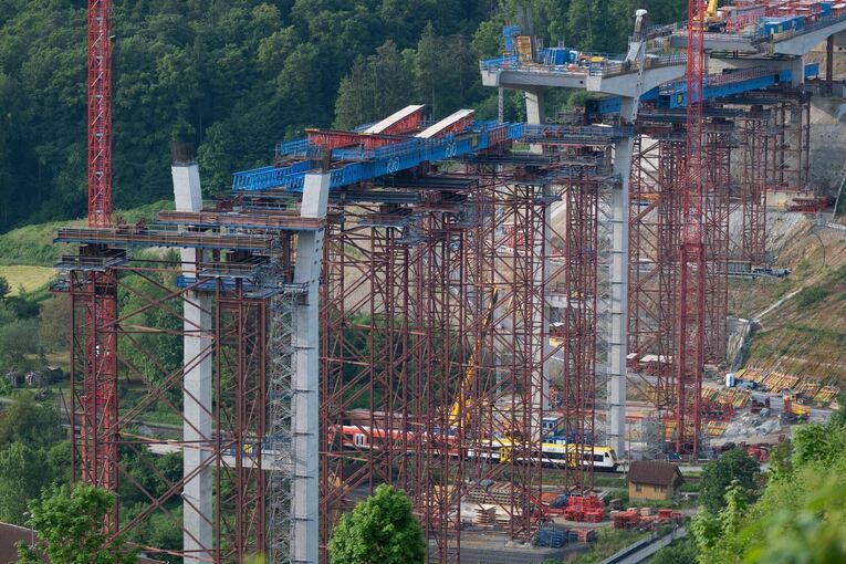Nach dem Tod von drei Arbeitern auf Brückenbaustelle