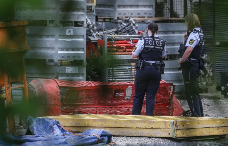 Drei Arbeiter sterben auf der Hochbrücken-Baustelle