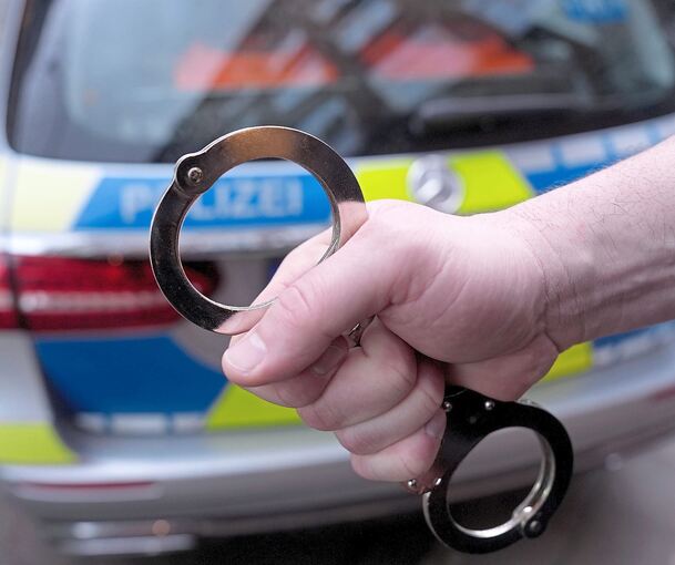 Die Polizei hat die Frau festgenommen.