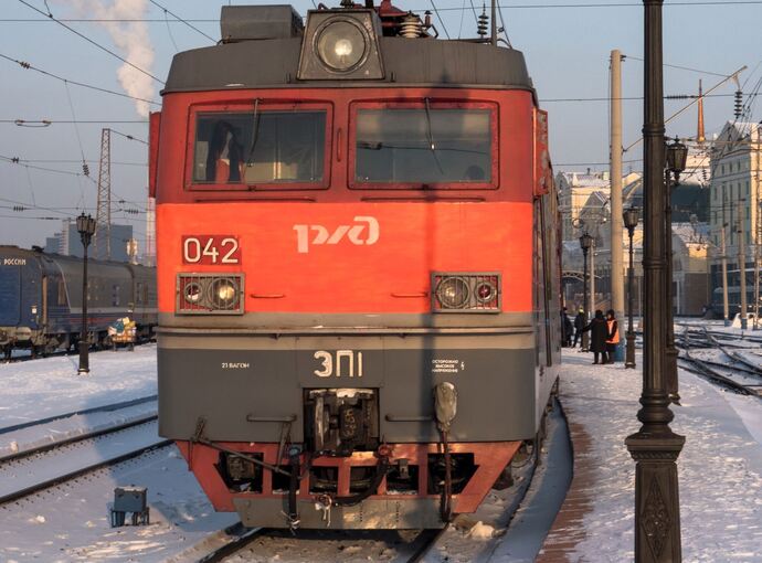 Zug entgleist nach Brückeneinsturz in Brjansk