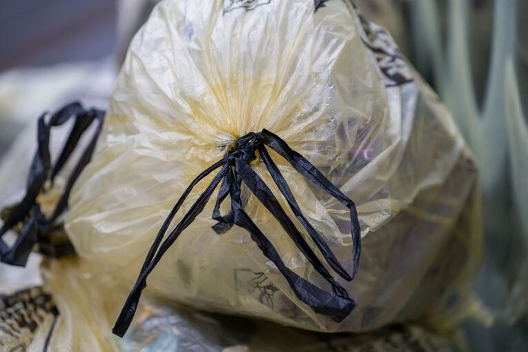 Gelbe Säcke werden eingesammelt